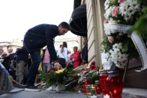 Kad se teoretičari pitaju onda građani trpe posljedice: Koliko ćemo puta još reći 'nikad više'?