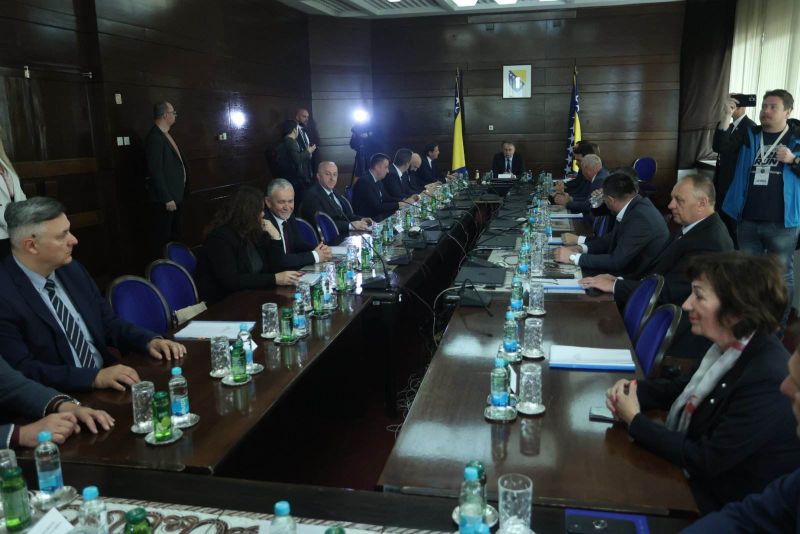 Hitna sjednica Vlade FBiH, na dnevnom redu poplave ali i FUP