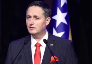 Denis Bećirović: Sankcije EU prema Dodiku trebaju biti pooštrene