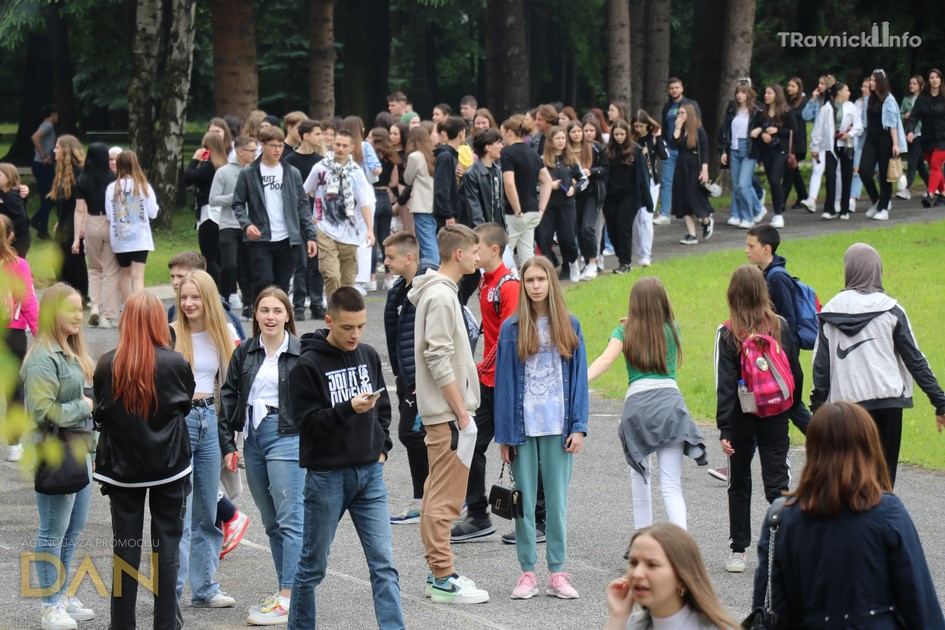 Svečano za građane otvoreni sportski tereni u Kasarni Travnik