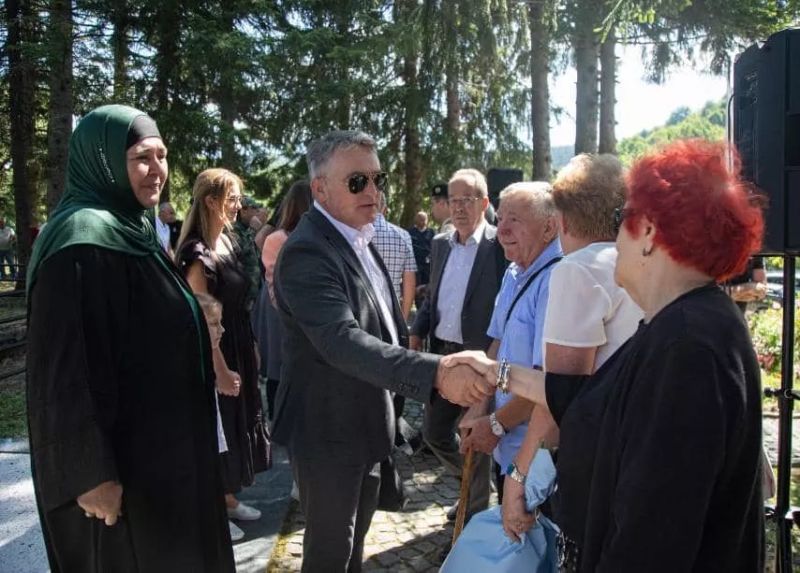 Željko Komšić prisustvovao obilježavanju 31. godišnjice pogibije Čedomira Domuza