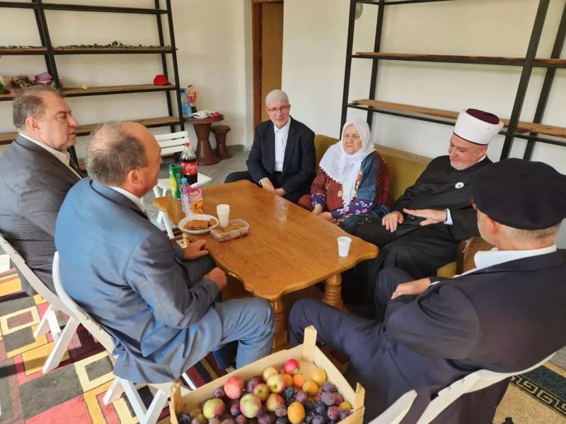 Reisul-ulema Husein ef. Kavazović jučer posjetio nanu Fatu Orlović