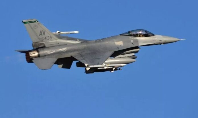 Ukrajinski piloti bi mogli da lete na avionima F-16 za tri mjeseca