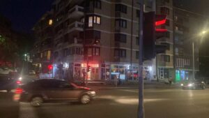 Pljačkaš pucao u Konzumu, savladali ga građani