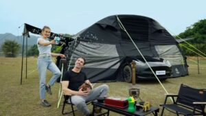 Pogledajte šator na sprat u koji možete parkirati i automobil