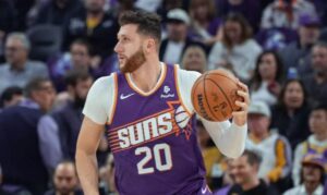 Double-double Nurkića u debiju za Phoenix Sunse