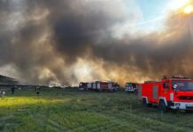 Vatrogasci se i dalje bore s požarom u Osijeku