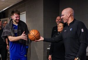 KAPA DOLE MAJSTORE: Luka Dončić ubacio 73 poena i upisao se u historiju NBA lige