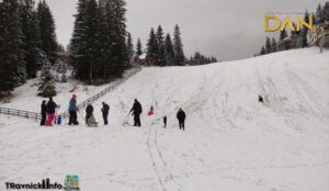 Krajem sedmice završava se period visokih temperatura, stižu snijeg i minusi