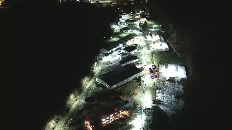 Detalji policijske akcije u Blažuju: Uhapšen Alžirac, pronađena droga i drvene palice