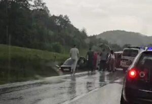 U teškoj nesreći kod Busovače smrtno stradala jedna osoba