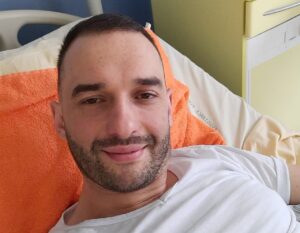 Udruženje Pomozi.ba pokrenulo apel za liječenje Milana koji drugi put vodi borbu s leukemijom