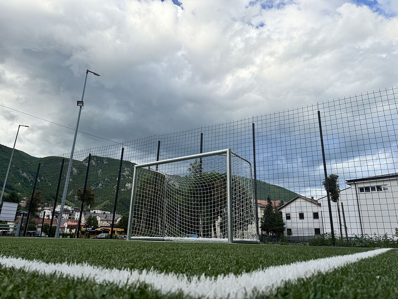 U centru Travnika se otvara moderan malonogometni teren