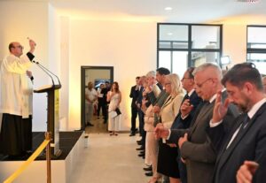 SDA: Nikšić ima pravo da gazi vlastite principe, ali nema pravo da ponižava funkciju federalnog premijera