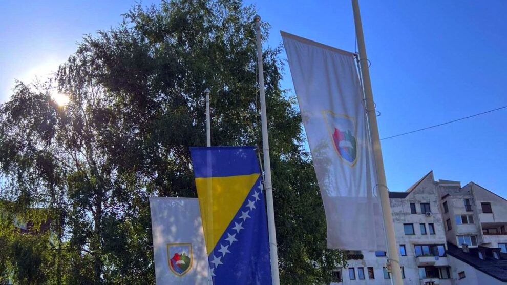 Danas je Dan žalosti u BiH, za nestalim u poplavama još uvijek se traga