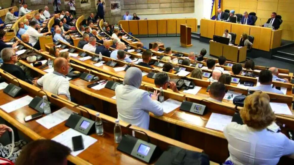Na dnevnom redu Parlamenta FBiH uvođenje neradne nedjelje za trgovce