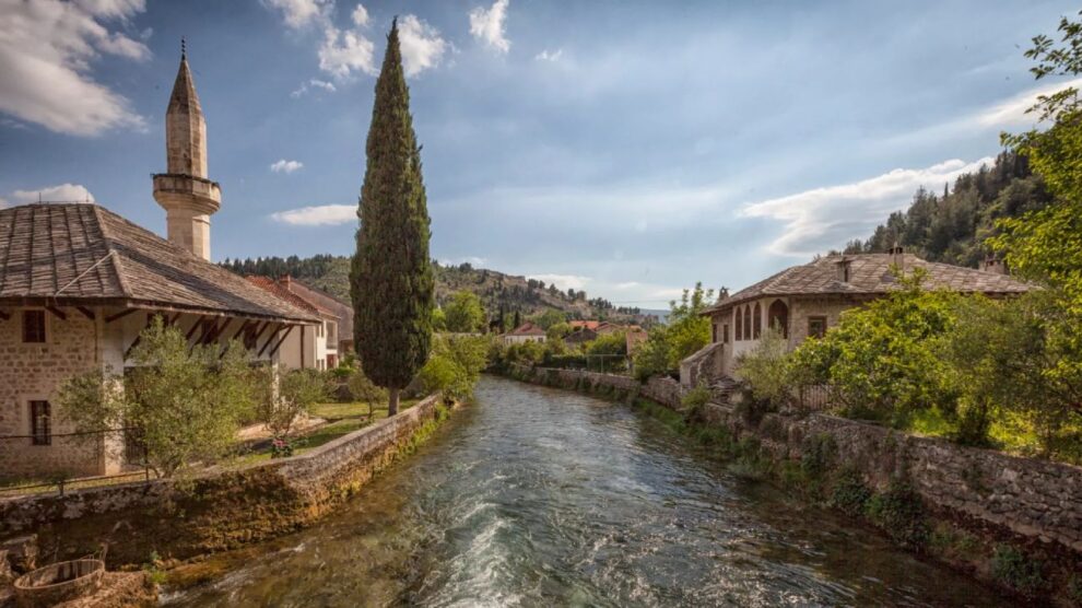 Danas po kotlinama maglovito i oblačno, u ostatku zemlje sunčano