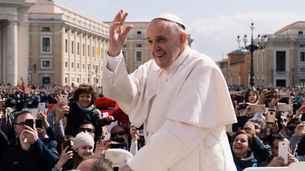 Papa Franjo poziva na istragu kako bi se utvrdilo da li izraelski napadi u Gazi predstavljaju genocid