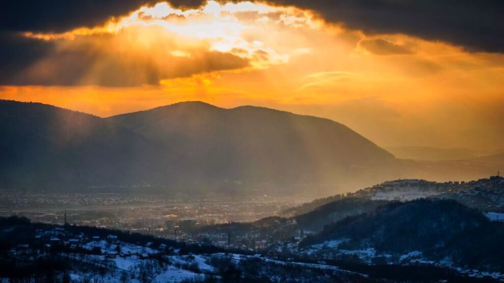U BiH danas oblačno s kišom ili susnježicom