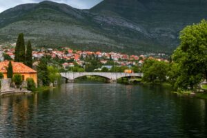 U BiH malo do umjereno oblačno, uz ugodnih 10 do 16°C