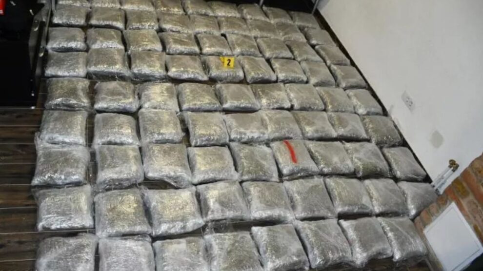 Akcija u Sarajevu: Zaplijenjeno 100 kg droge, pronađena značajna količina oružja