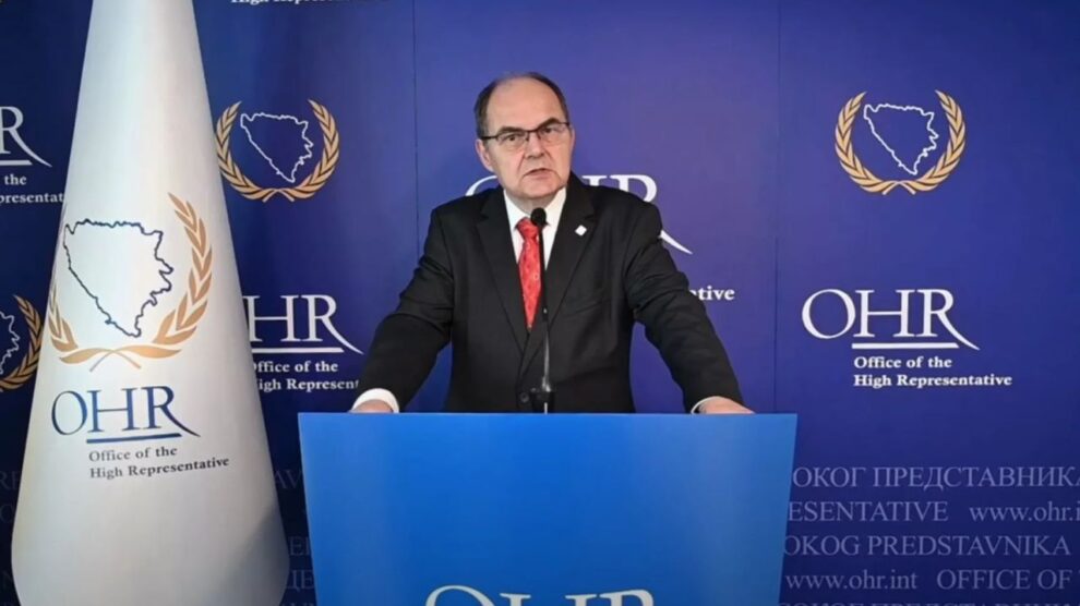 Schmidt uposlenicima državnih institucija: Nećete ostati bez imovine niti završiti u zatvoru, ne živimo u Sjevernoj Koreji
