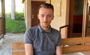 Udruženje Pomozi.ba pokrenulo apel za liječenje Daria Munetića iz Travnika