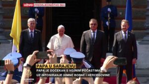 Preminuo je papa Franjo!