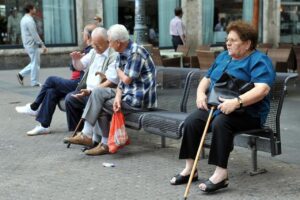 Sve više penzionera u FBiH: Za mjesec dana broj korisnika povećan za 2.000, za penzije potrebno gotovo 356 miliona KM