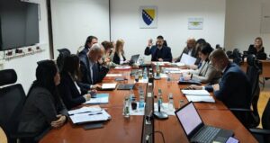UO UIO BiH danas o povratu PDV-a za prvu nekretninu i raspodjeli prihoda među entitetima