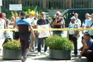 Rudari dali rok: Dolazimo pred Vladu FBiH 16. septembra, samo nas na tabutima mogu odvesti