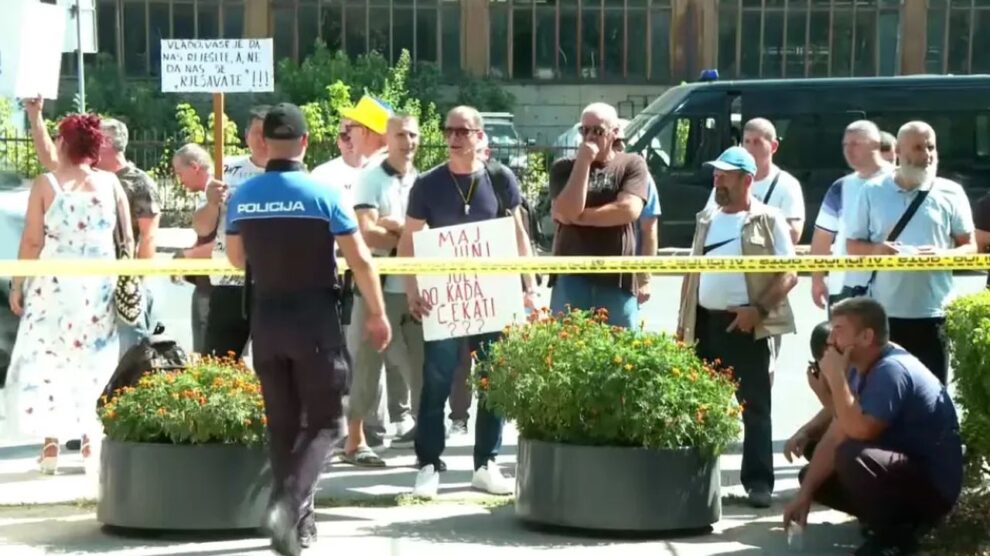 Rudari dali rok: Dolazimo pred Vladu FBiH 16. septembra, samo nas na tabutima mogu odvesti